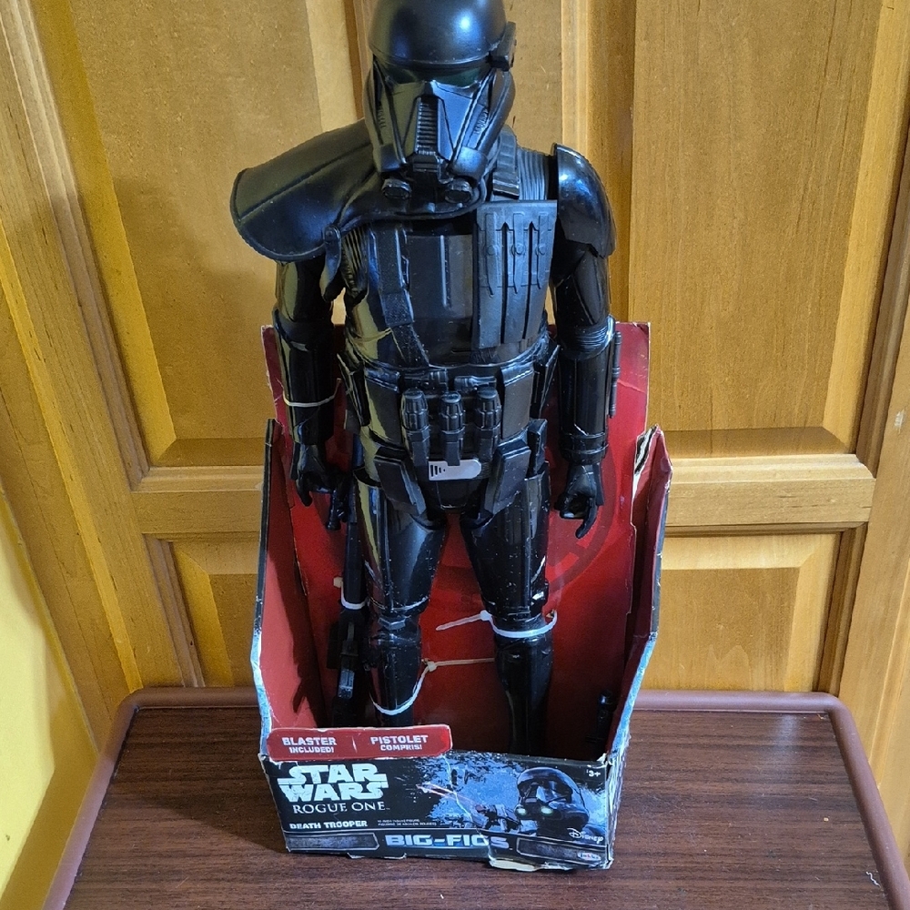 Star Wars Rogue One Black Stormtrooper Figure. NEW